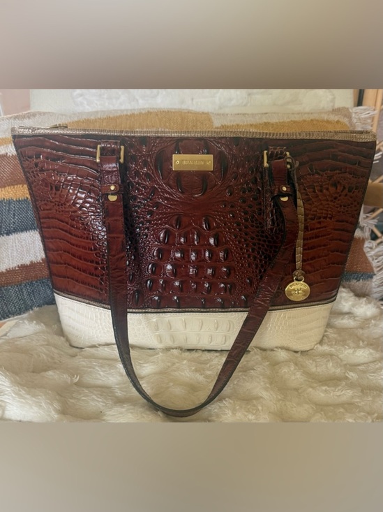 Brahmin Handbags - Brahmin Asher Tote Pecan Cream Croc Embossed Leather Bag VGUC